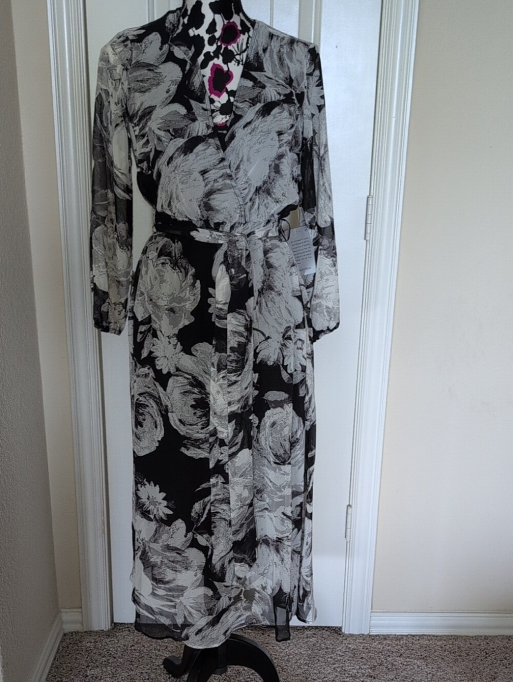 bebe Black and Gray Floral Wrap Maxi Dress Small New With Tags